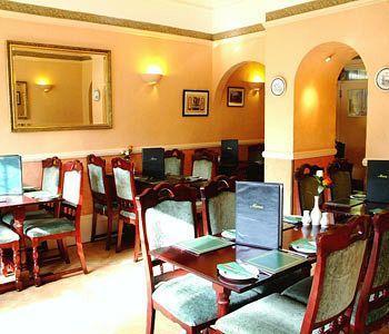 Hotel Corner House Gatwick With Bookable Parking Horley (Surrey)