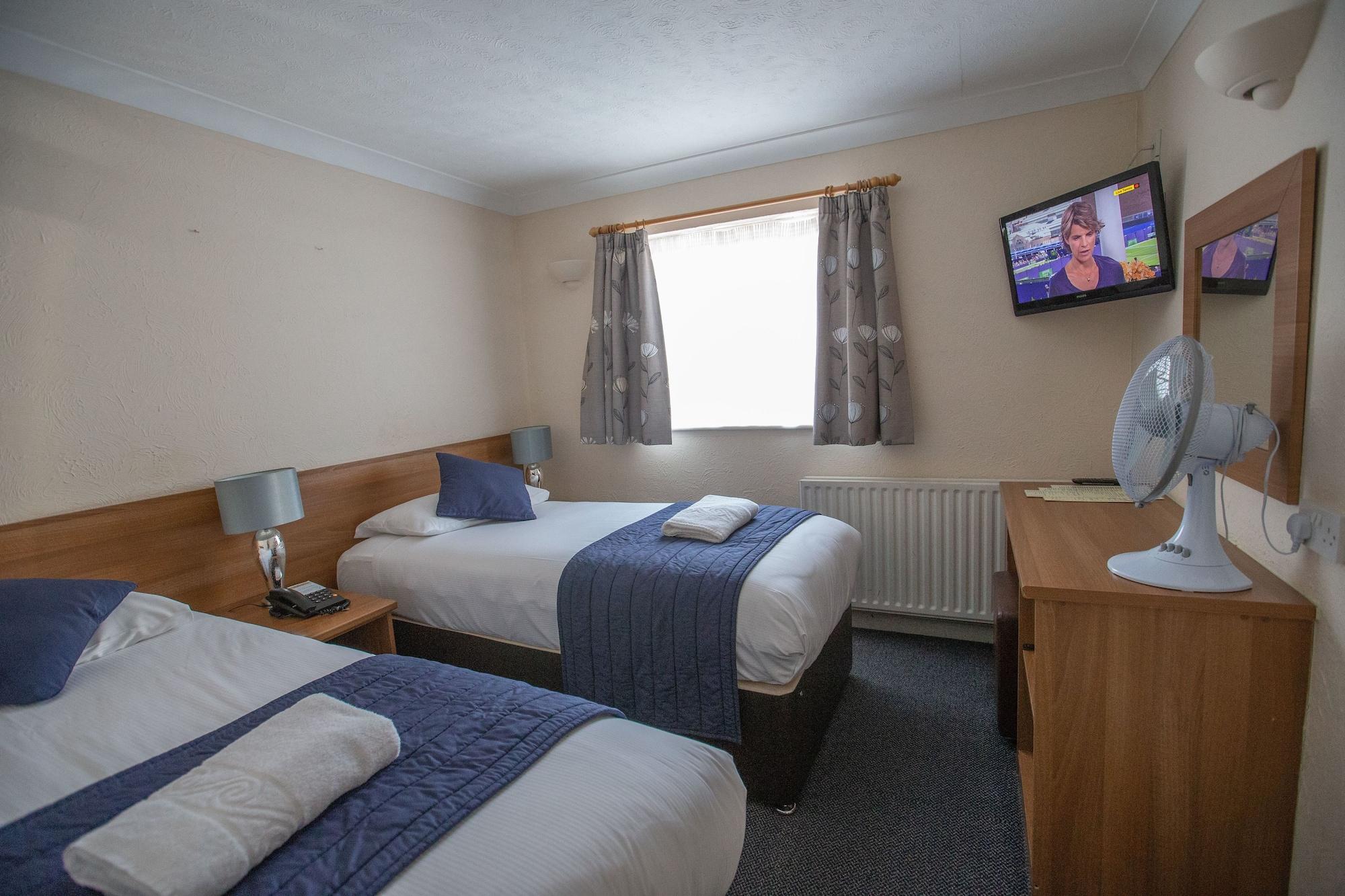Corner House Gatwick With Bookable Parking 4* Horley