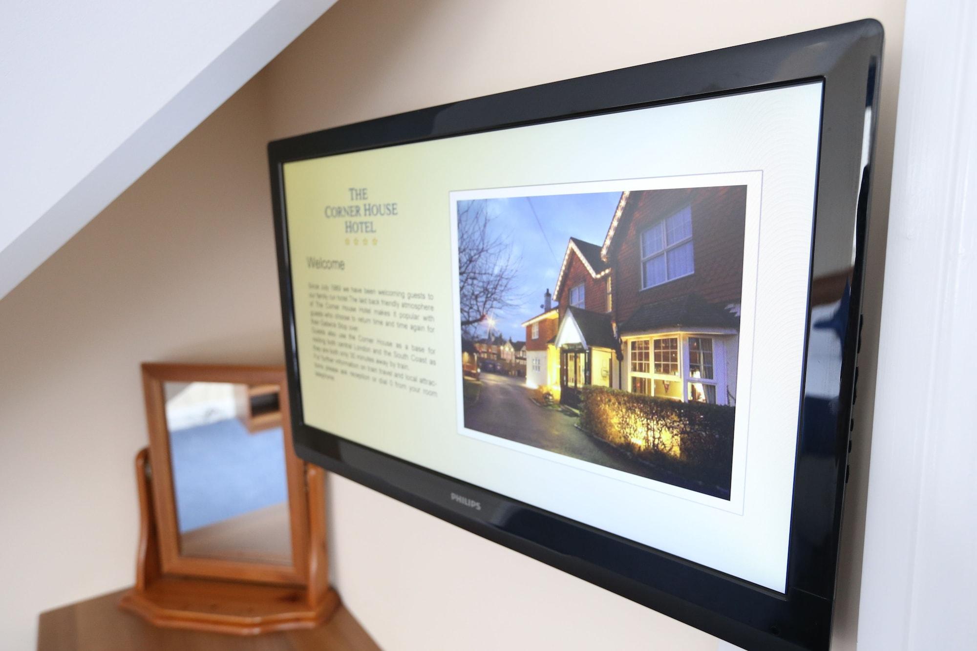 Corner House Gatwick With Bookable Parking Hotel Horley